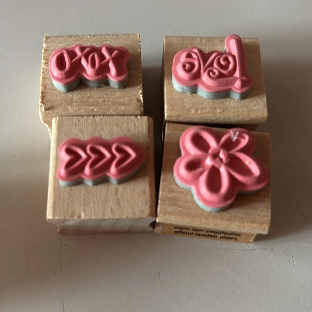 NEW Mini punch and set of 4 stampers